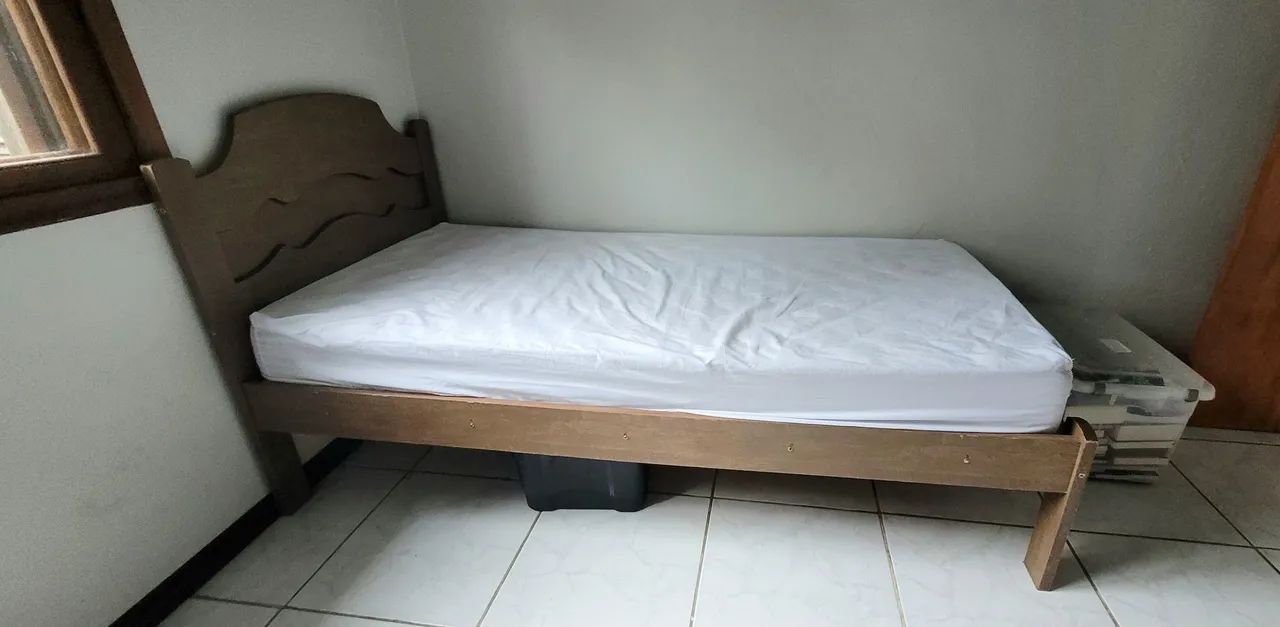 Cama de solteiro com cabeceira de madeira - Foto 3