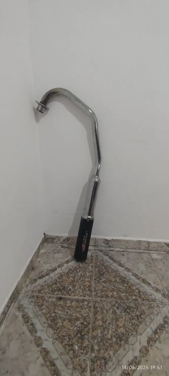 Escape Esportivo semi novo