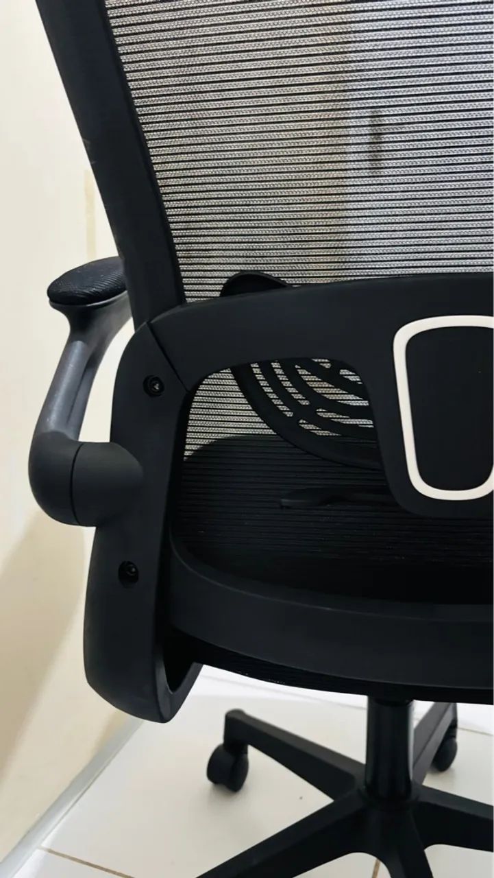 Cadeira de Escritório (nova) Ergonômica Preta - Foto 2