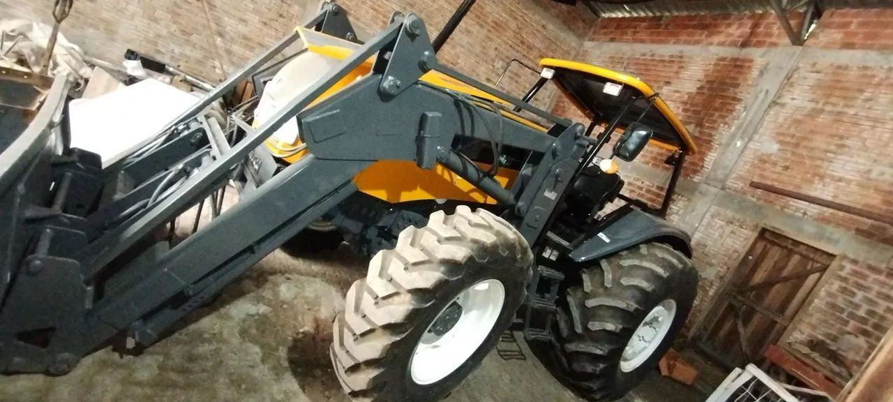 Trator Valtra - Foto 2