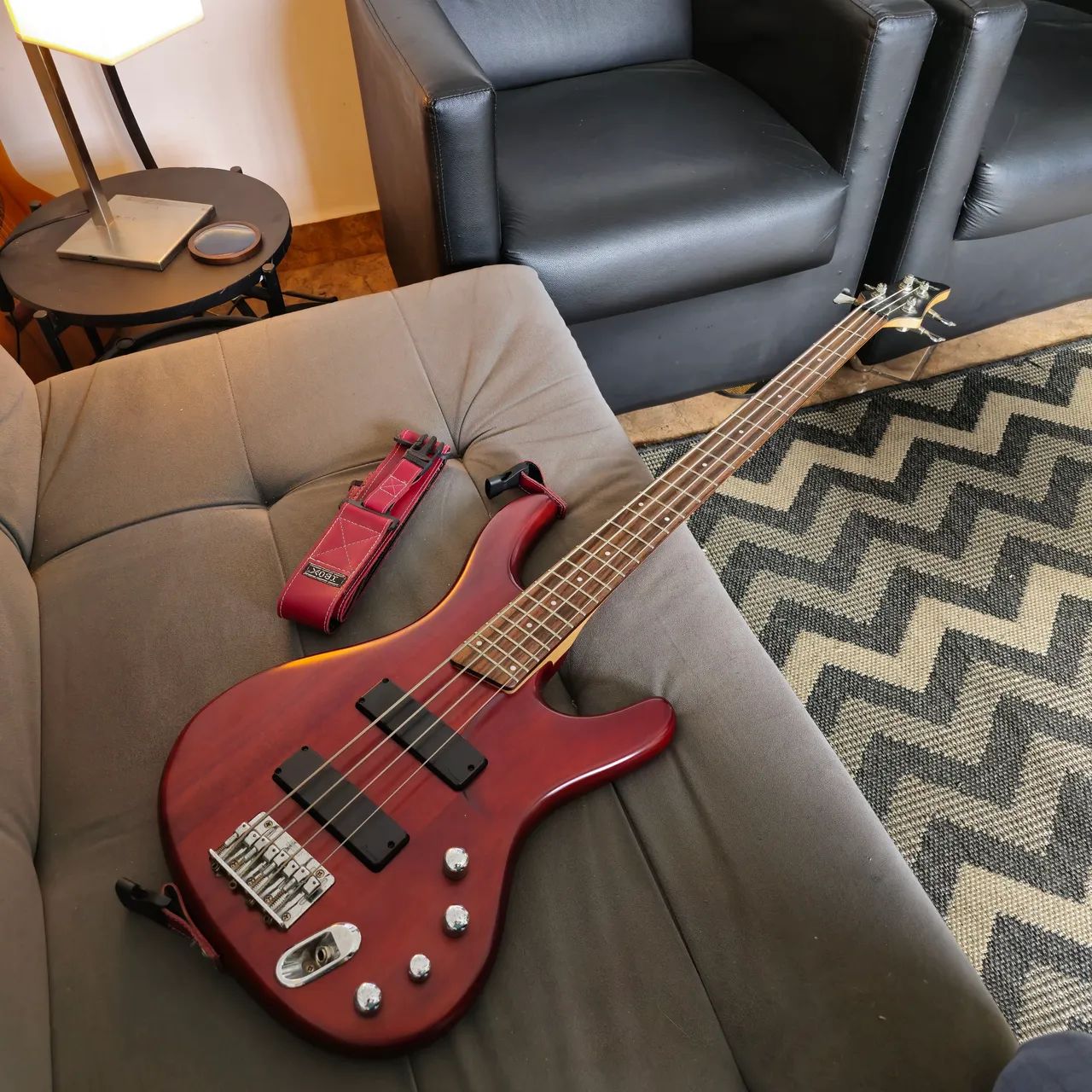 Ibanez EDB 400