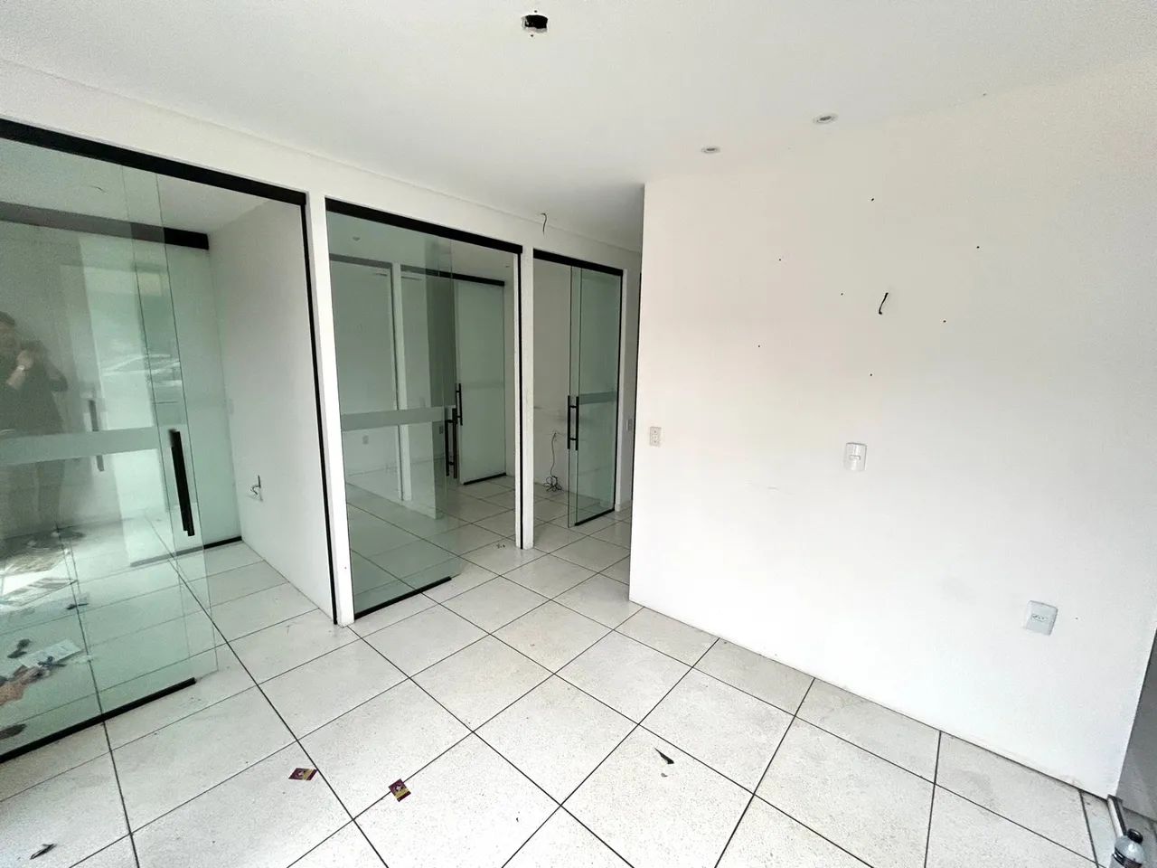 Portas de vidro com estrutura de aço - Foto 5