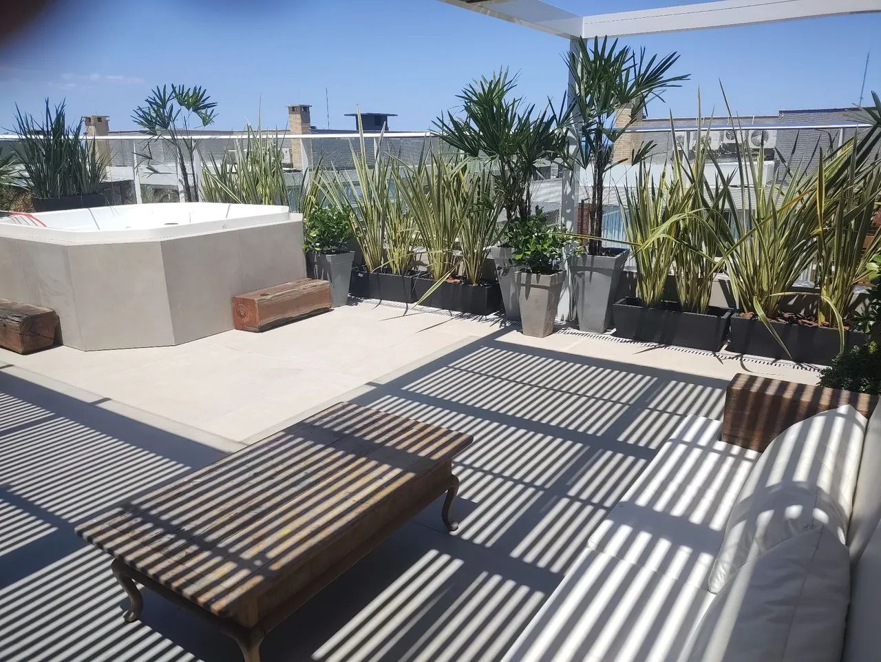 Cobertura com Jacuzzi e acesso a praia no Campeche 