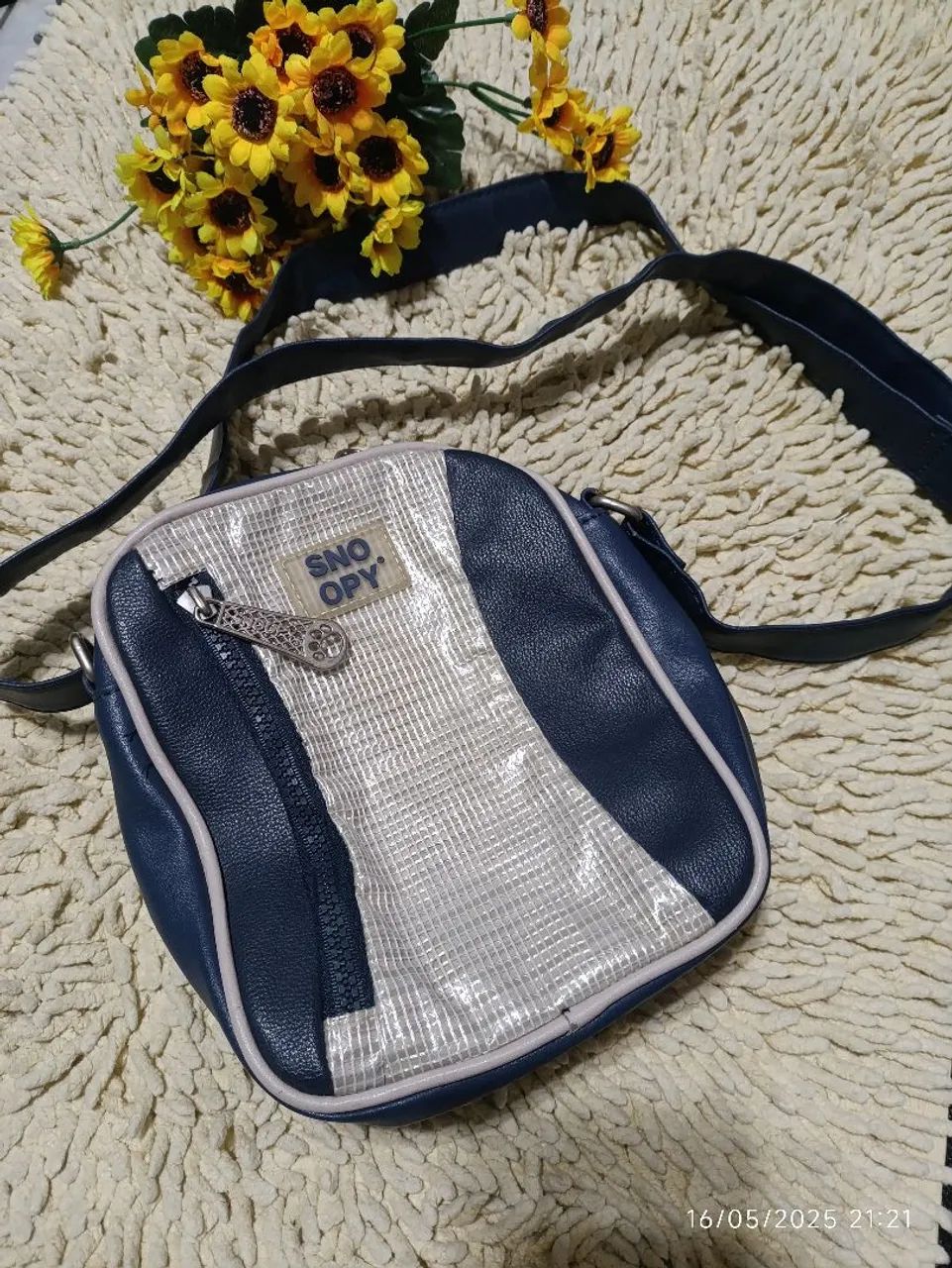 bolsa pequena transversal snoopy  marca semax - cor azul.