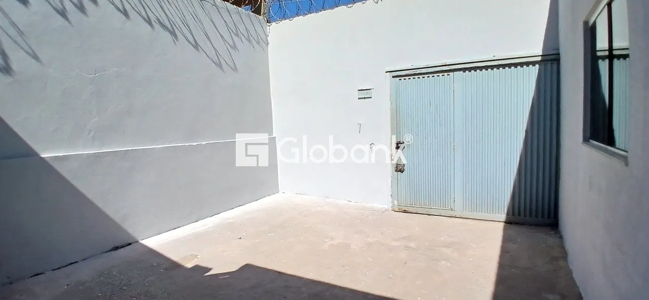 Casa para venda e locação com 55m², no bairro Recanto das Águas.