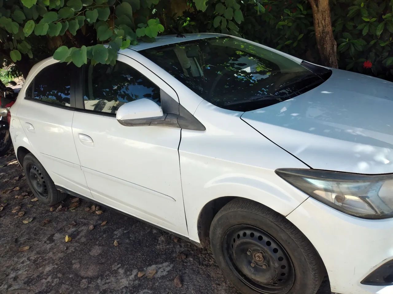 Onix 1.4 LT - Foto 2
