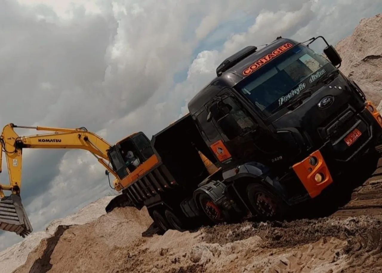 Areia, Brita, Pedra e Rachão - Entrega rápida! - Foto 5