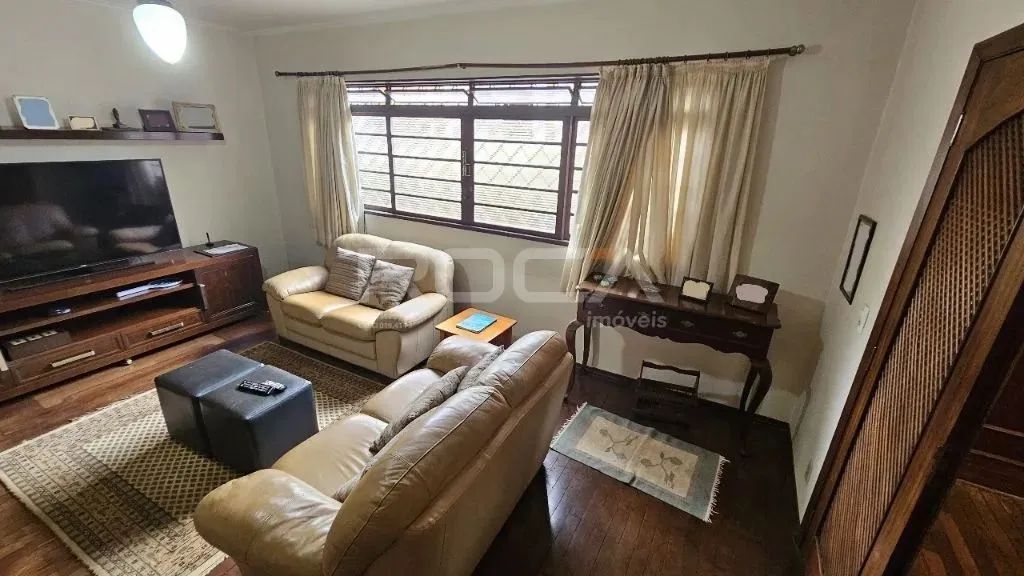Linda Casa à Venda no Jardim Sumaré, Ribeirão Preto: 3 Dormitórios e 5 Vagas de Garagem! - Foto 3