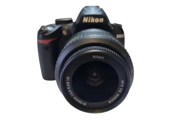 Câmera Nikon D3000 + Lente AF-S 18-55mm - Foto 3