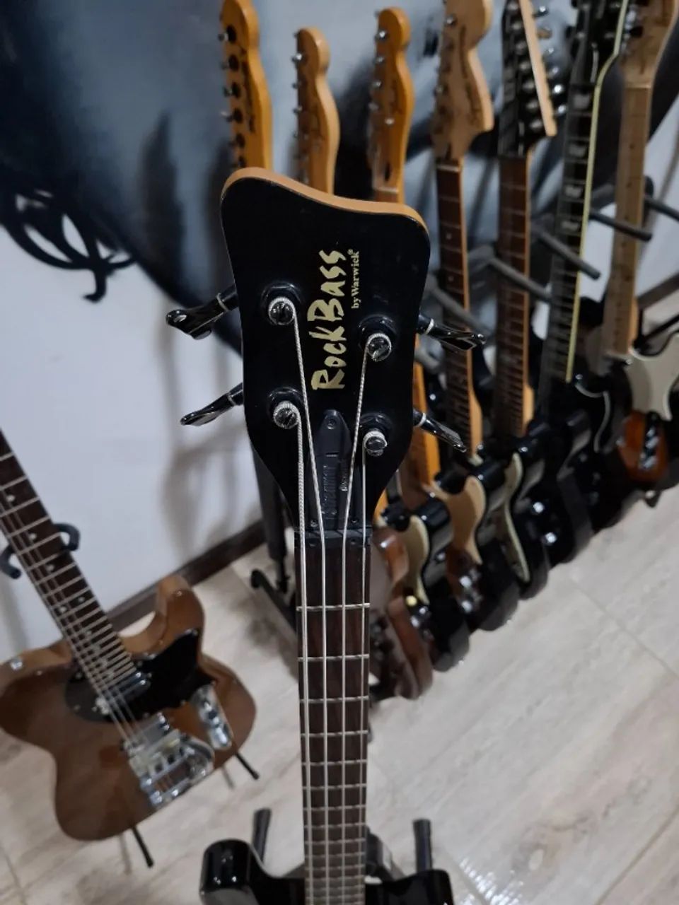 Baixo warwick rockbass streamer blackhawk 4 cordas - Instrumentos