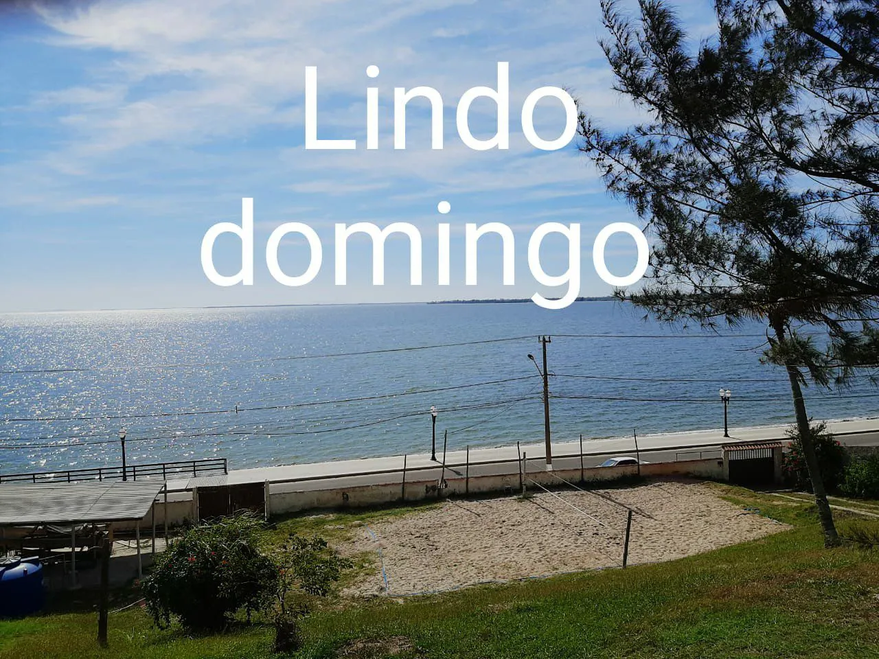 CASA COM QUINTAL GRANDE