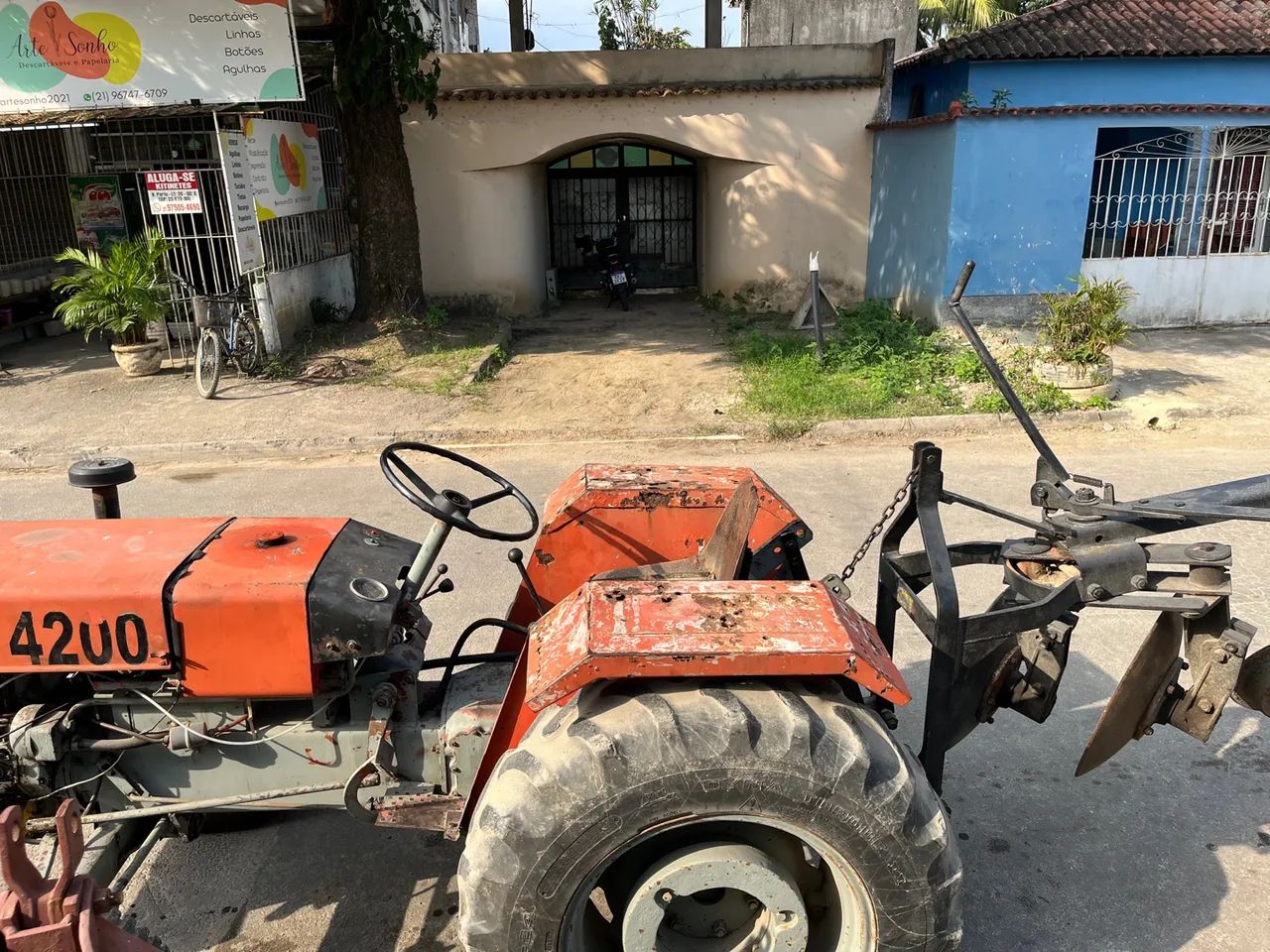 Trator Agrale 4200 com arado  - Foto 4