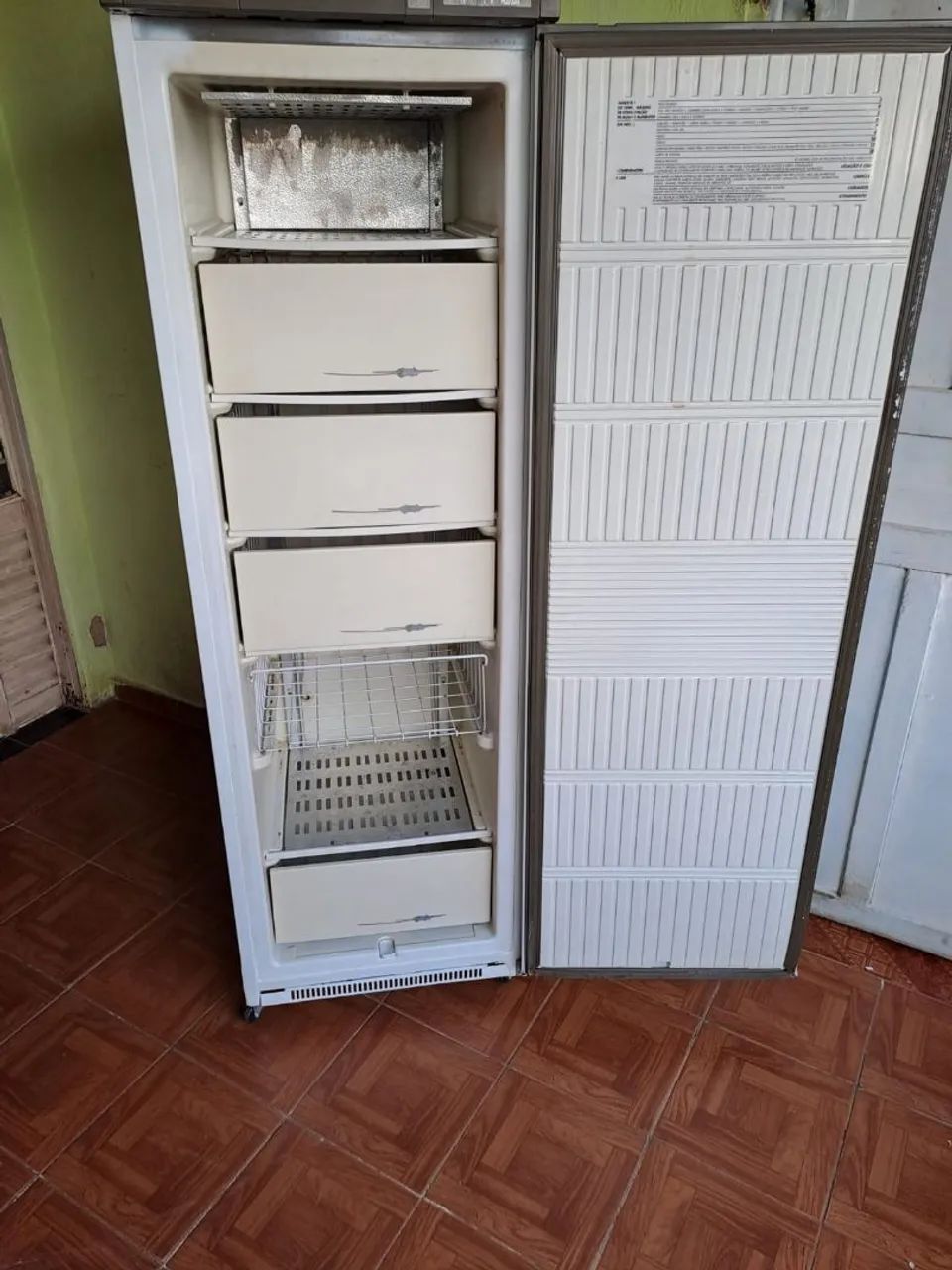 Freezer Vertical branco 