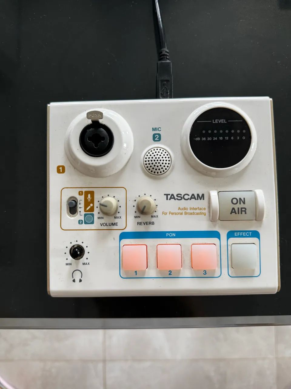 Interface de áudio Ministudio Tascam 64617708643074123