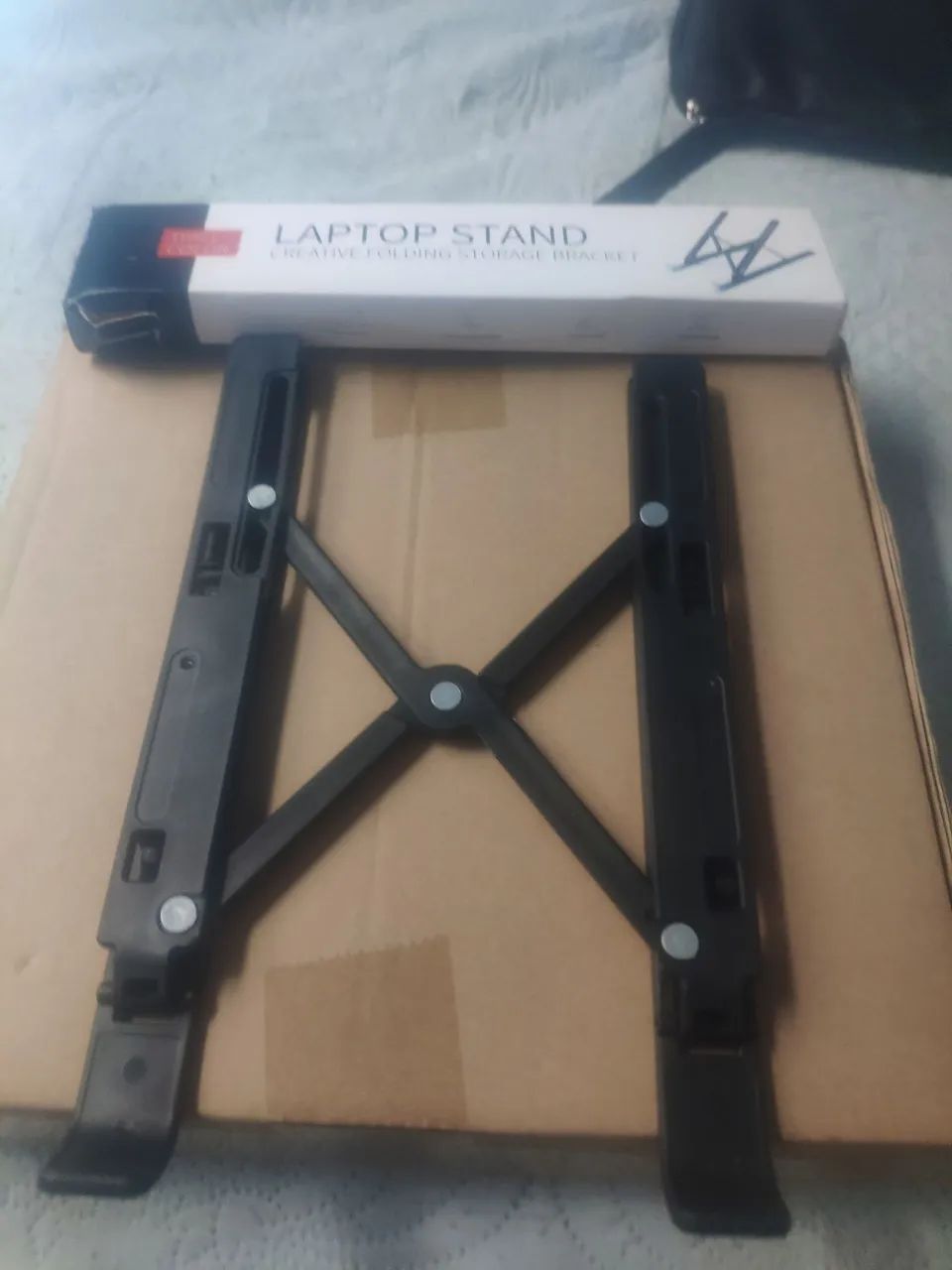Suporte para notebook, tablet e celular portátil 