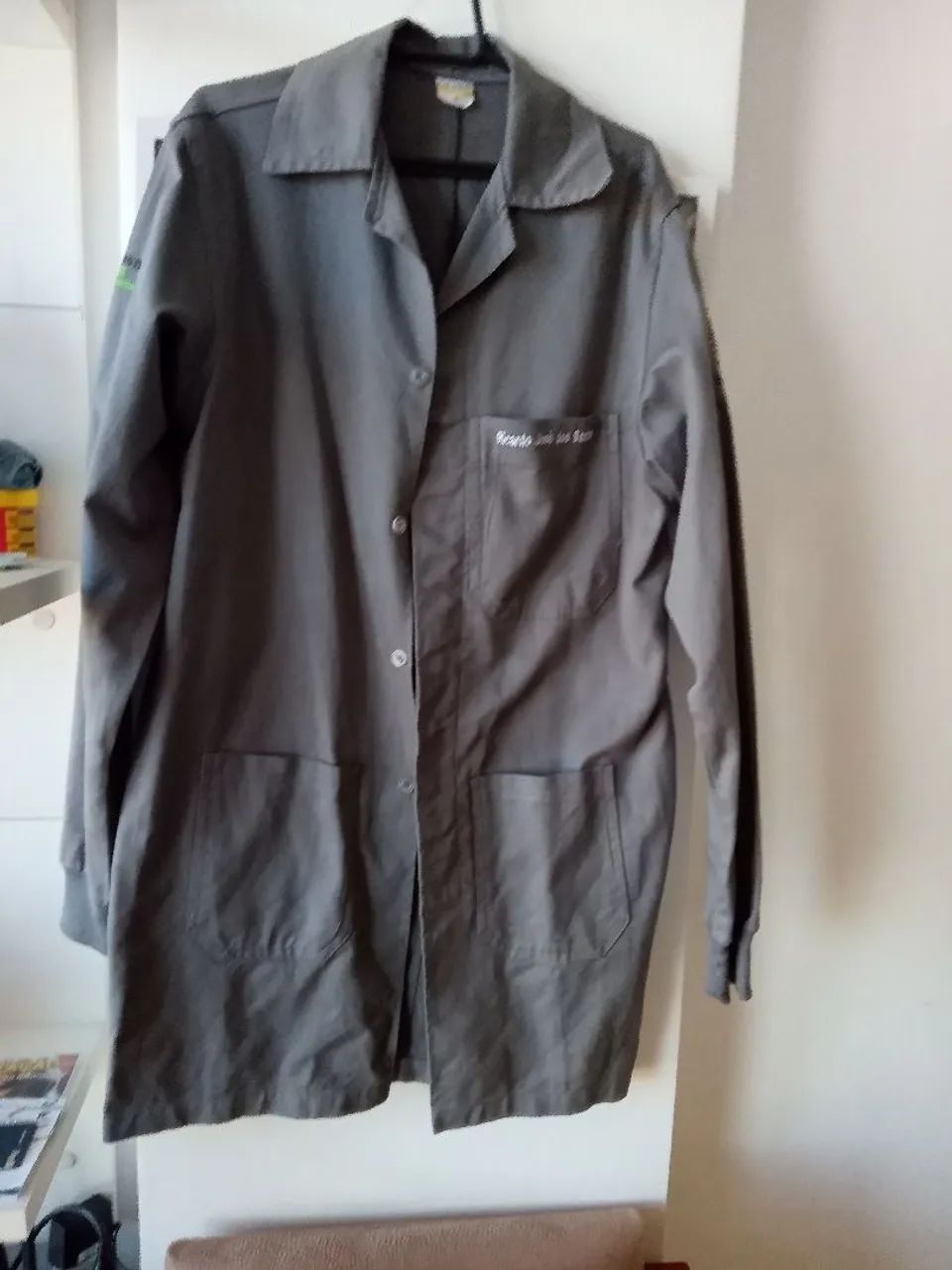 Jaleco Cinza com Detalhes Tam P