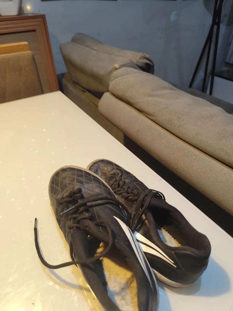 Chuteira society e tênis de futsal (usados) - Foto 4