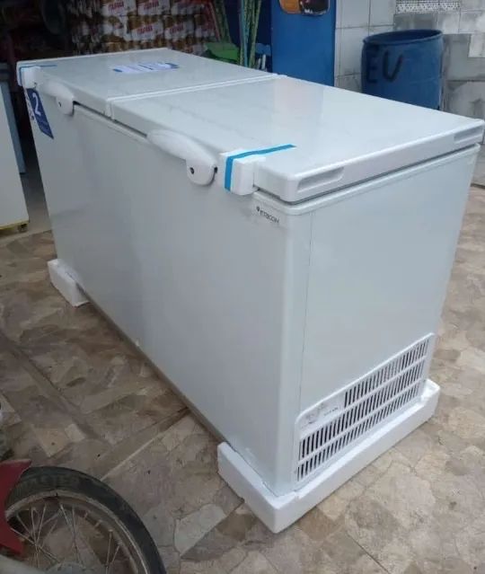 Frizer Gelopar preta 500 litros  - Foto 4