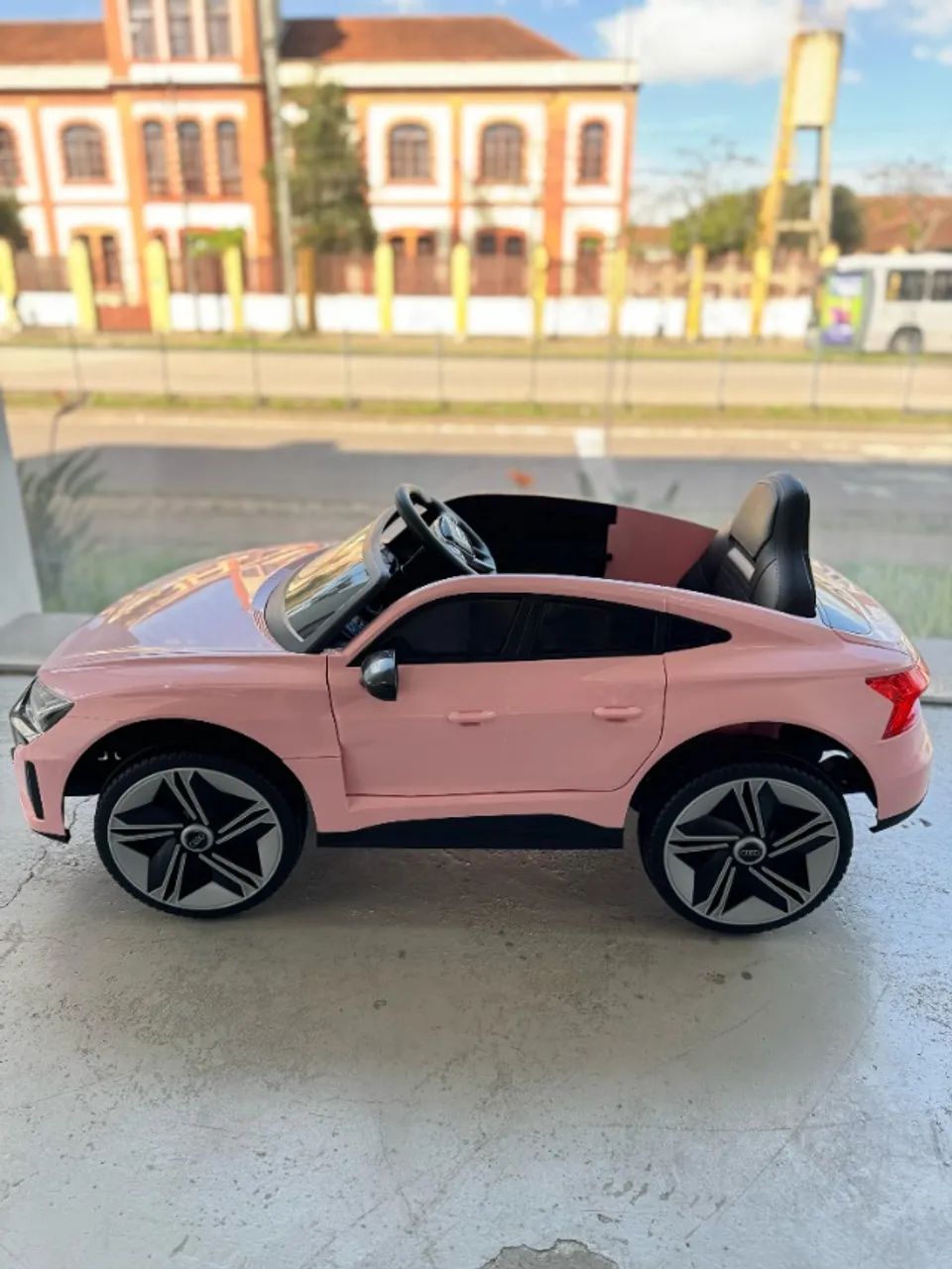 Carrinho Elétrico Infantil 12v Audi Cor Rosa - Foto 2