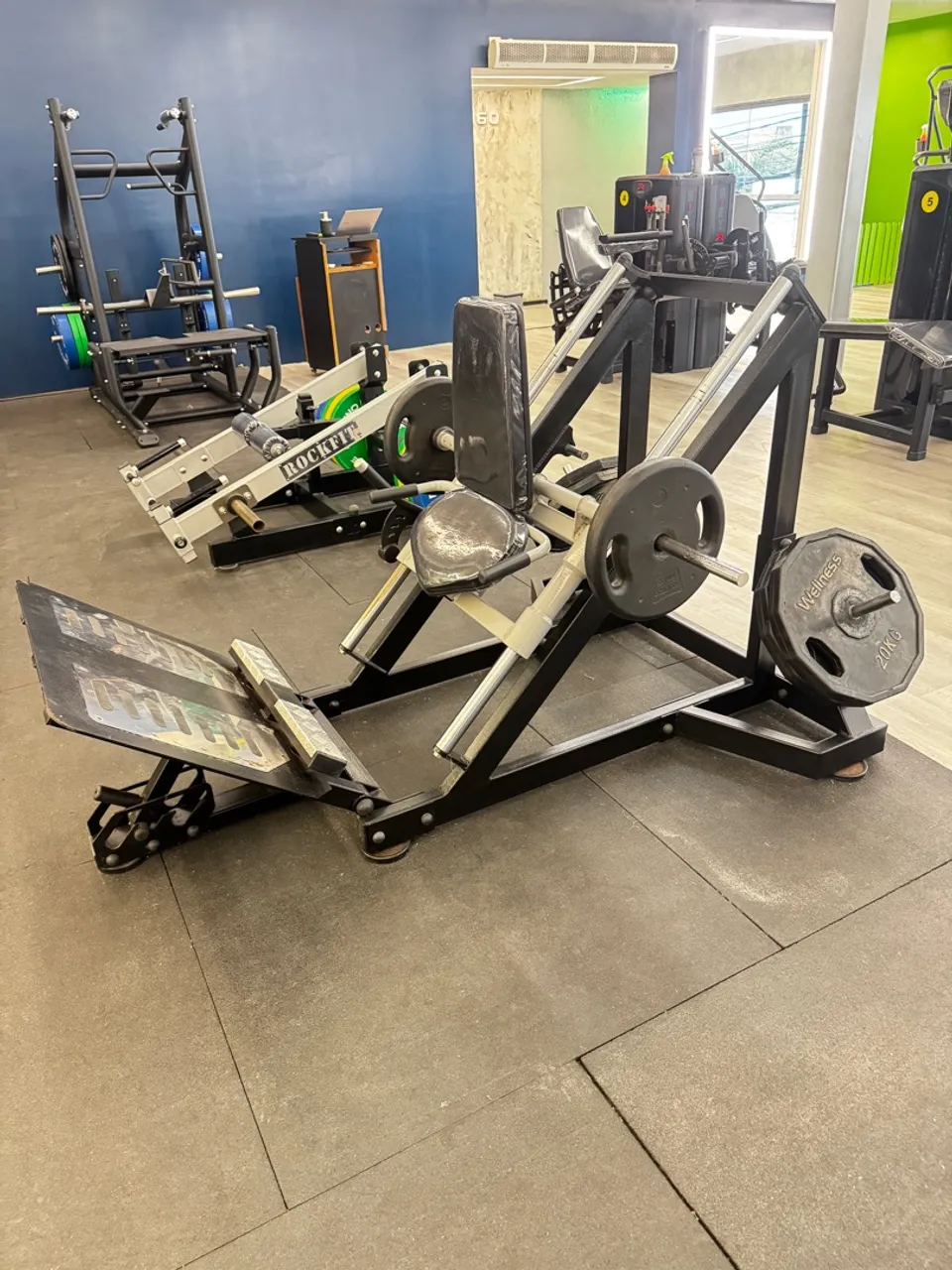 Equipamentos musculação academia