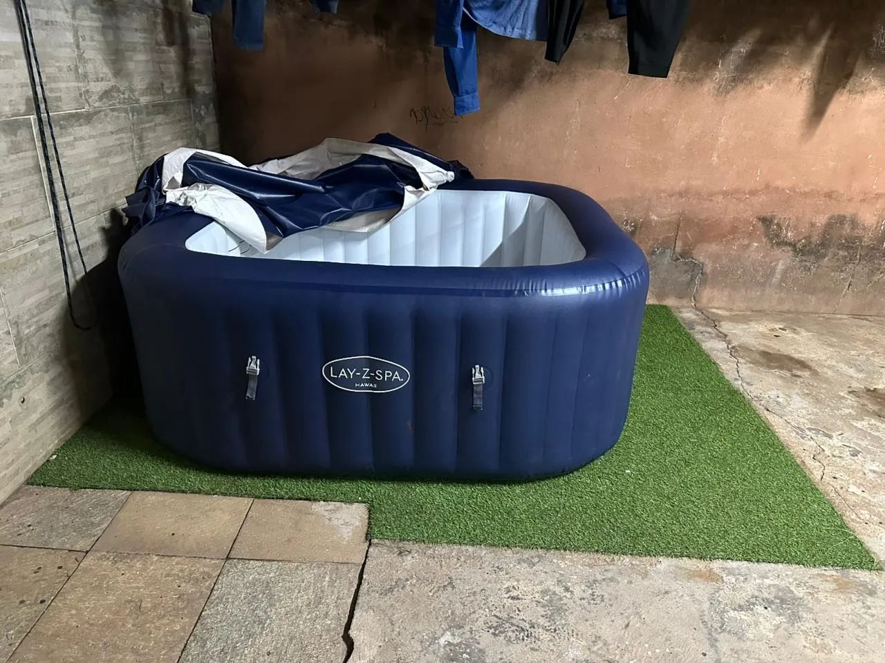 Piscina spa inflável 
