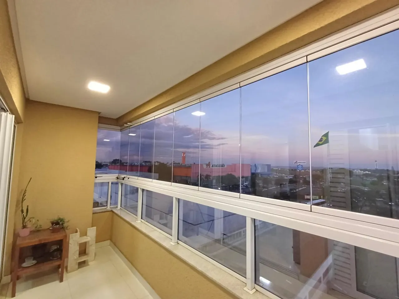 Apartamento a venda com 3 quartos e 1 suíte no Jardim Goiás - Goiânia - GO