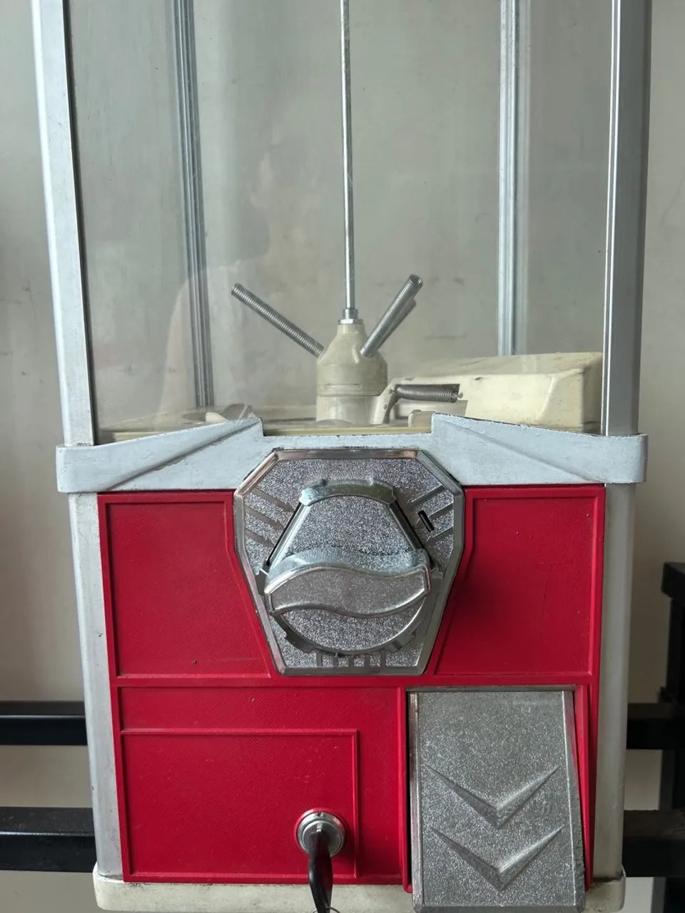 Máquina de Venda de Brinquedos - Retro e Funcional - Foto 2