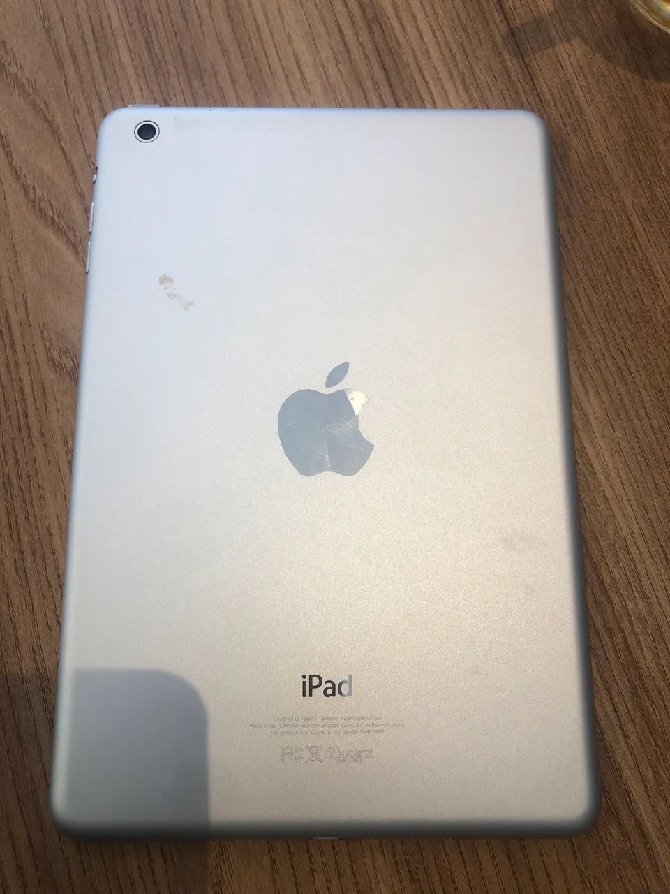 Apple iPad - Model A143264312213368706121