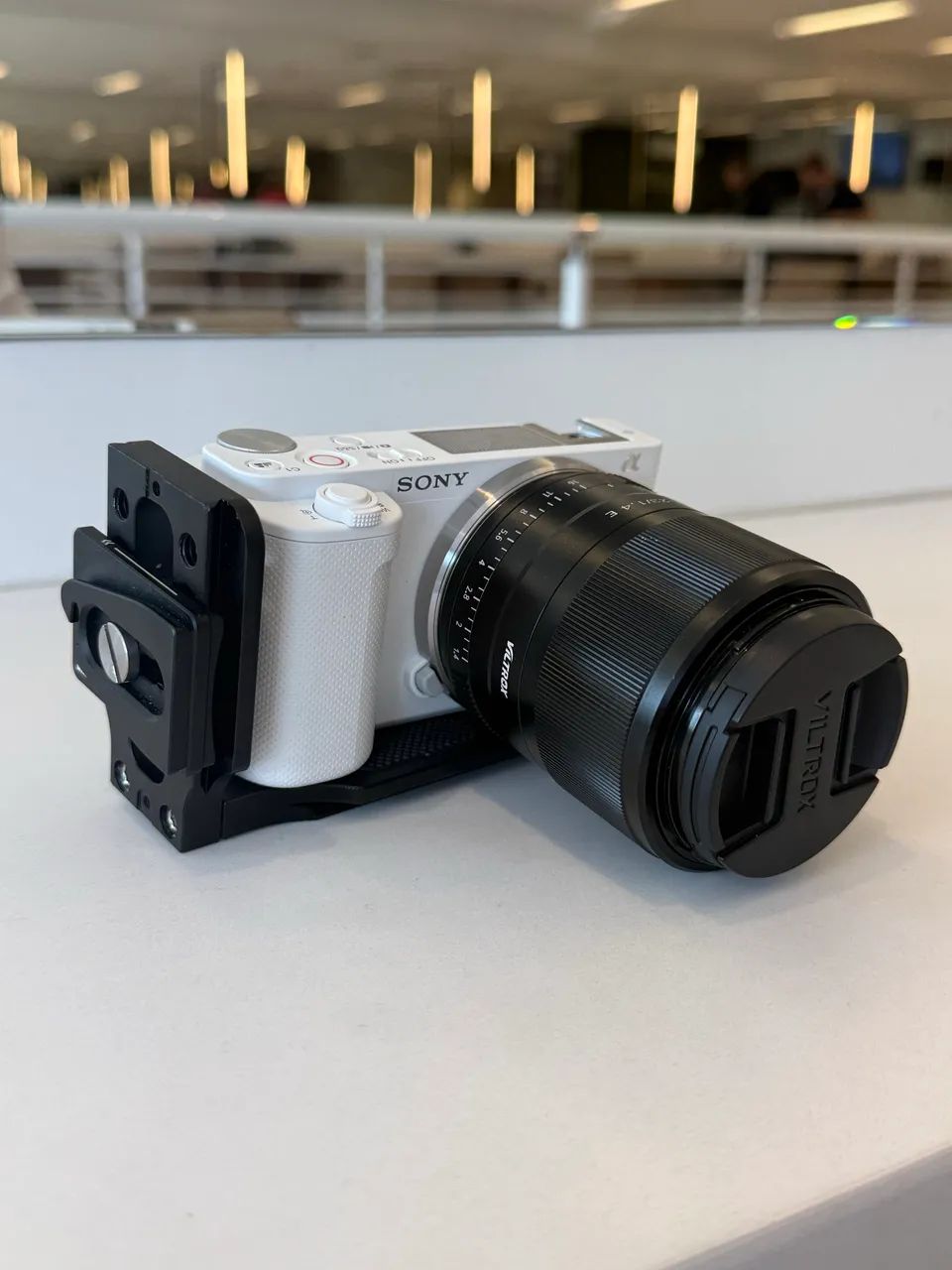 Camera Zve10 branca kit completo + lente 23mm e 56mm viltrox e