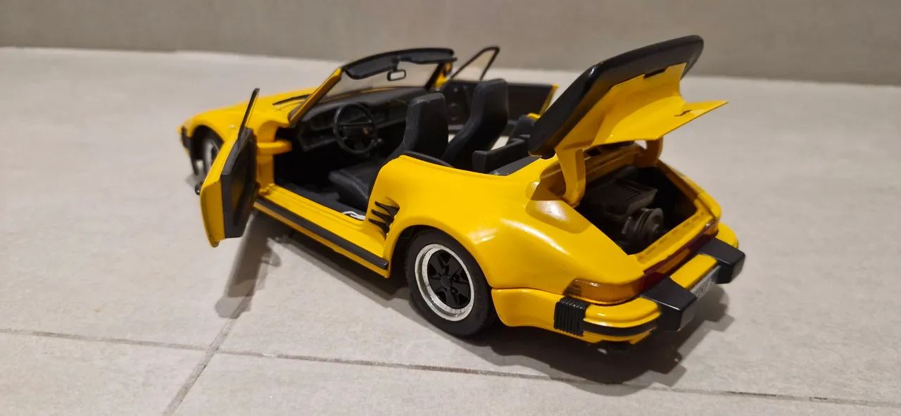 Porsche 911 Turbo Cabriolet - Miniatura 1/18 - Foto 4
