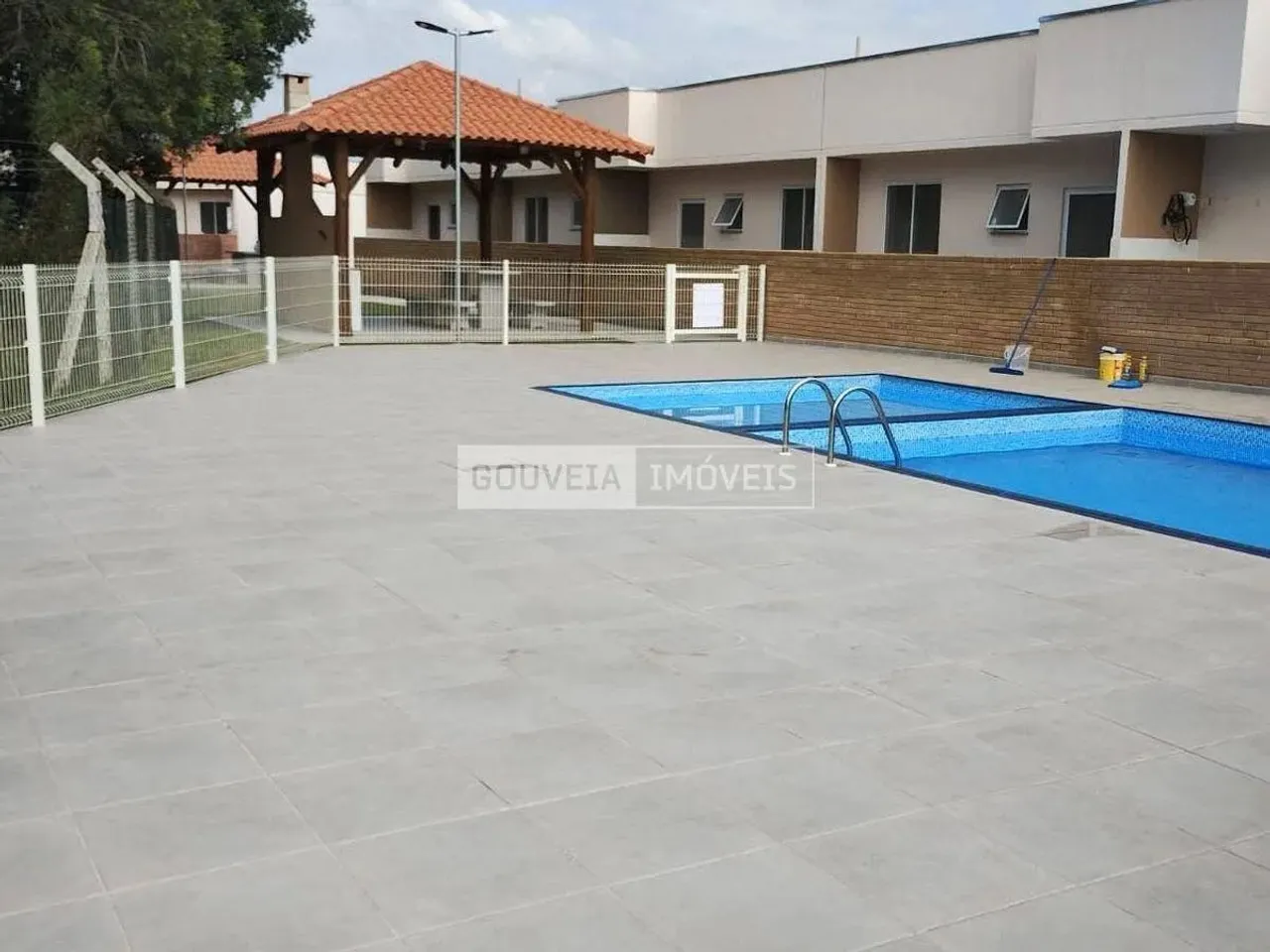 Casa com 2 Dormitórios, 1 Suíte, 42 m², à venda por R$ 245.000 - Estados, Fazenda Rio Gran