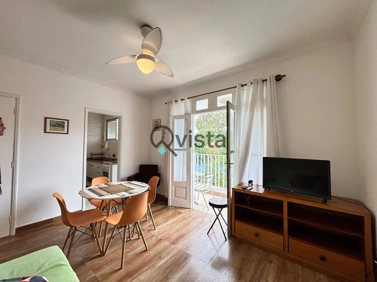Apartamento à venda nas Astúrias no Guarujá, SP | QVista Inteligência Imobiliária Guarujá