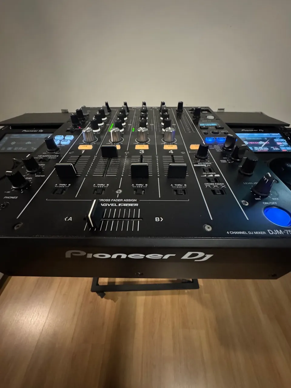 Mixer DJM-750 Pioneer