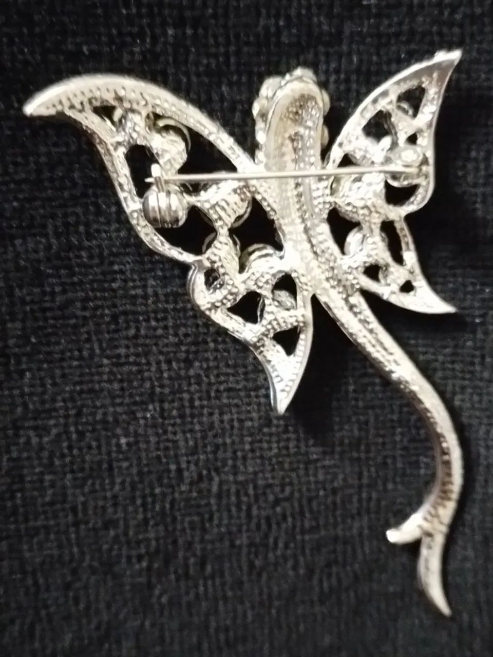 Broche Libélula,  Lindíssimo - todo trabalhado em Strauss.  - Foto 3