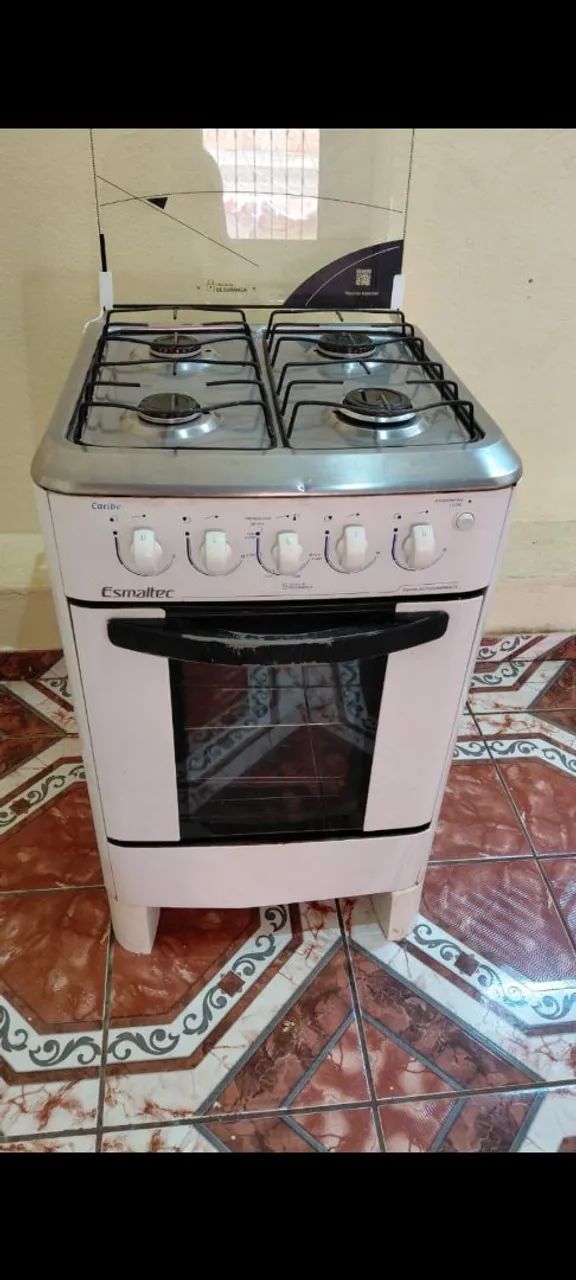 Esmaltec 4-Burner Stove