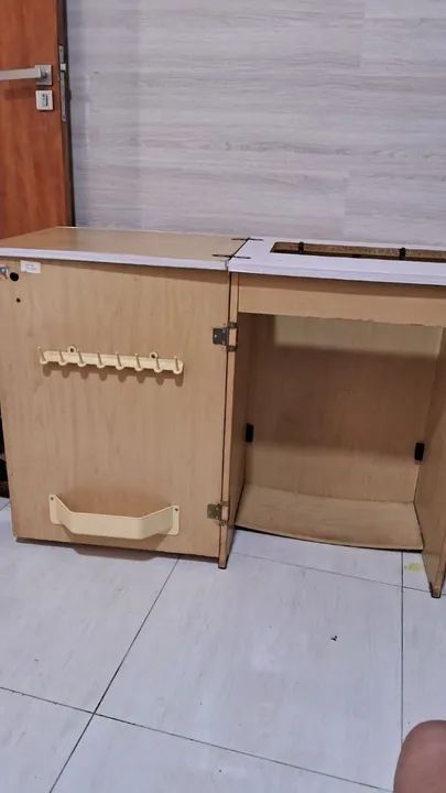Gabinete para máquina de costura Singer - Racks e Painéis - Conjunto ...