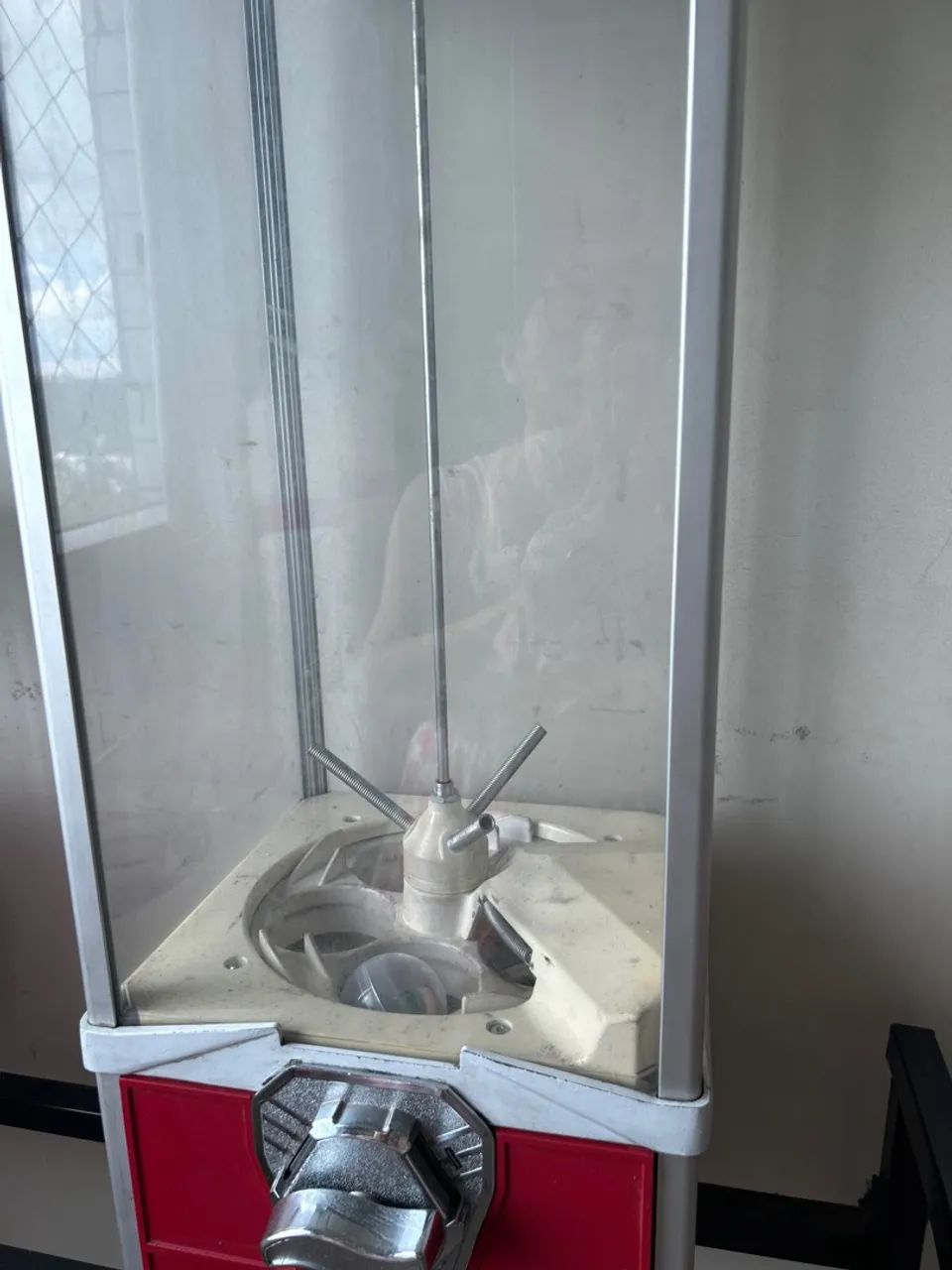 Máquina de Venda de Brinquedos - Retro e Funcional - Foto 3