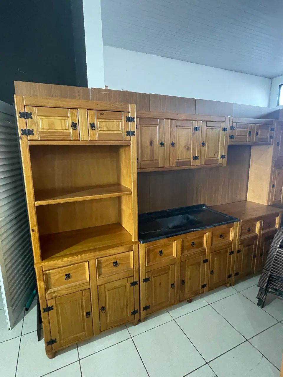 Cozinha modulada madeira maciça  - Foto 3