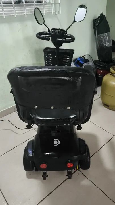 QUADRICICLO ELÉTRICO/ Scooter Elétrica para Idosos e Pessoas com Mobilidade Reduzida - Foto 5