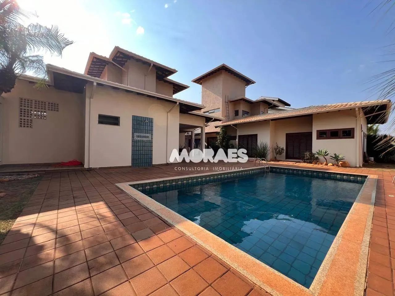 Casa Mobiliada em Condomínio Fechado com 5 dormitórios, 448 m² - venda por R$ 2.800.000 ou
