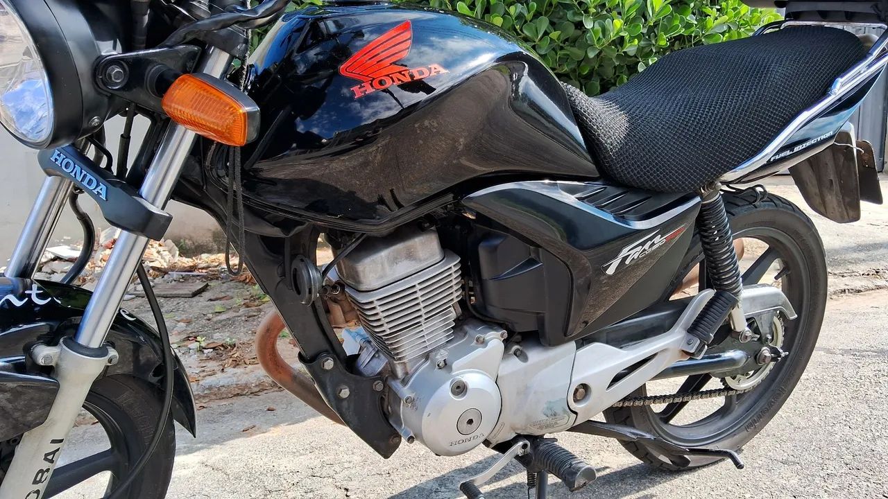 Vende?se Honda Fan esdi 150 2012  - Foto 4