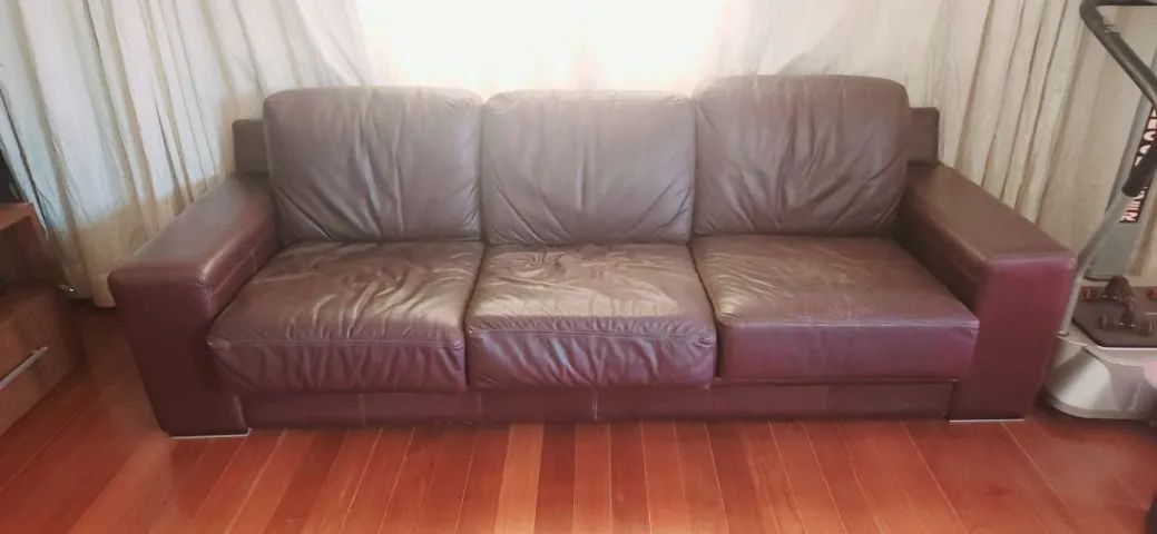sofá de couro 3 lugares - Foto 2