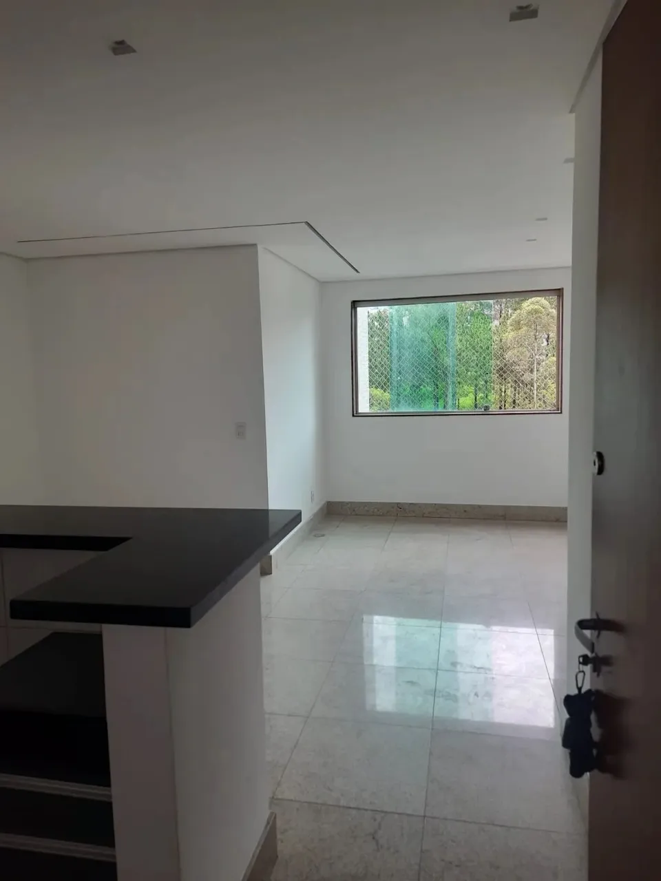 Prédio alto luxo. Apartamento de 2 quartos com 65 m² localizado no bairro Belvedere - BH/M