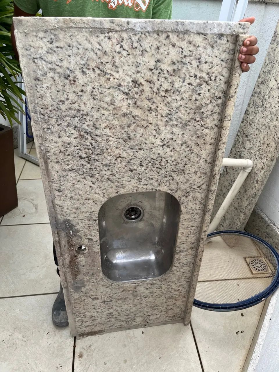Cuba de granito com pia embutida 1,22 cx 0,54 - Cubas e Pias ...