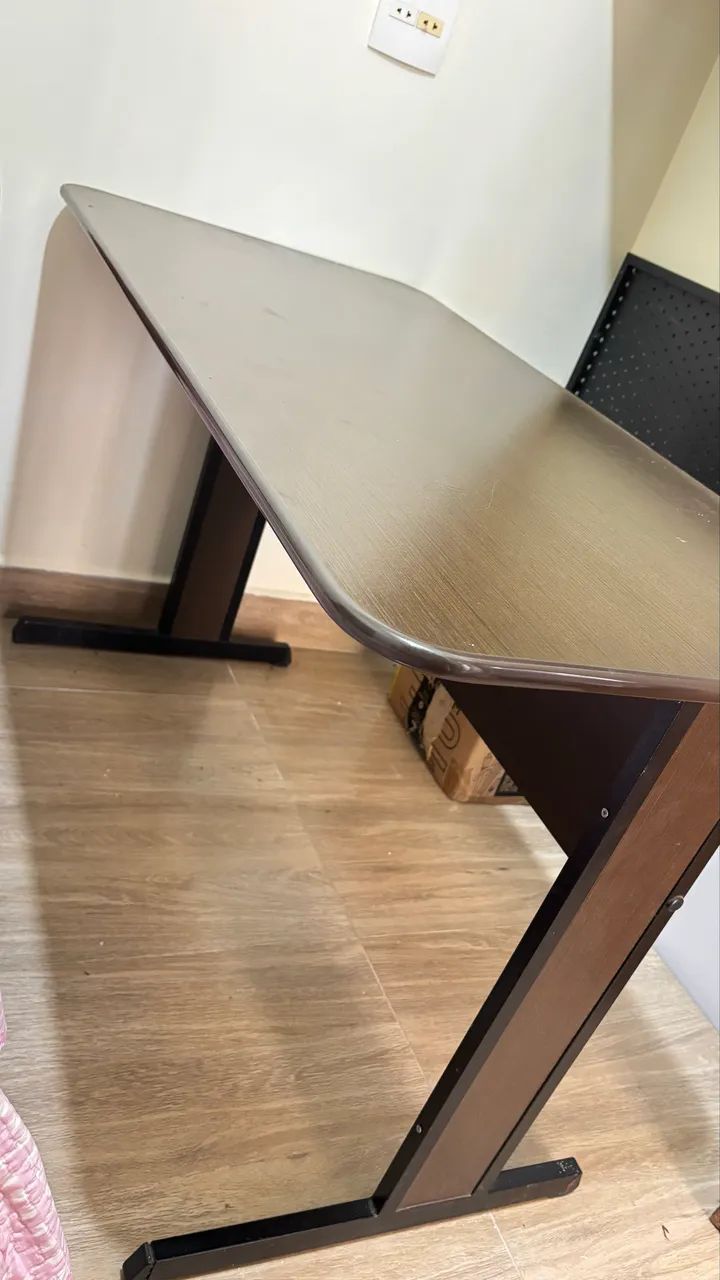 Mesa à venda Em bom estado de conservação - Foto 2