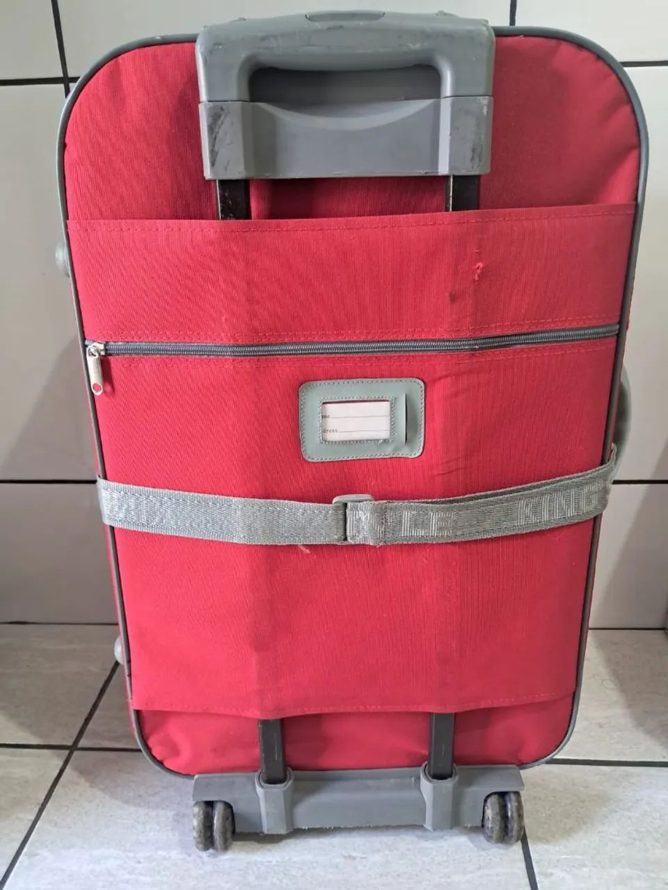 Mala de rodinha vermelha - Foto 2