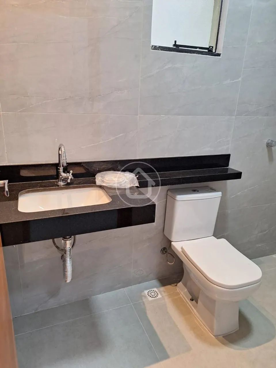 CASA PRÓXIMO A AV. DAS TORRES - Foto 5