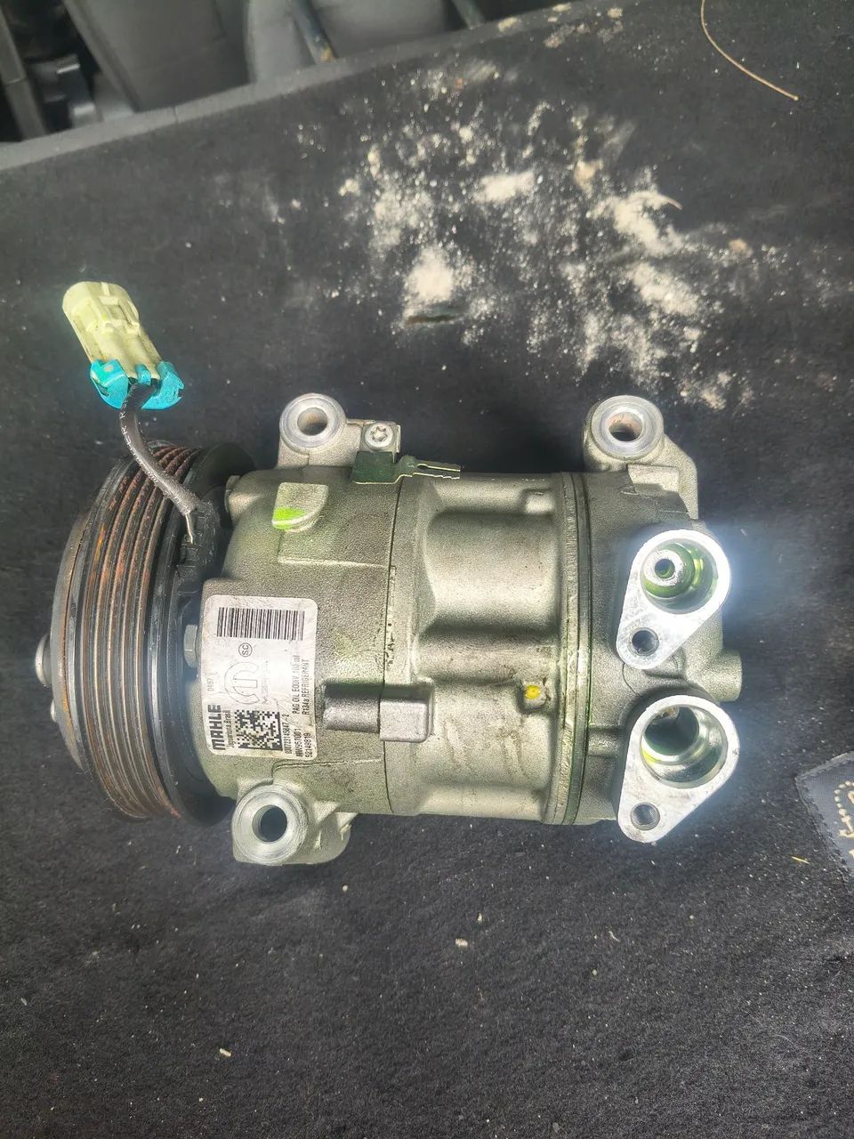 Compressor ar condicionado Fiat mobi - Foto 2