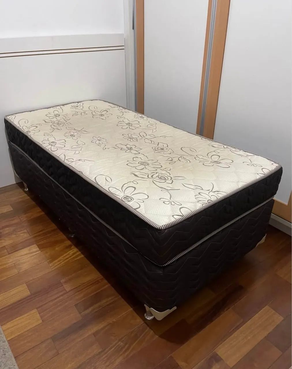 Cama Box + Colchão Solteiro Edmil Evidence (Molas Ensacadas)