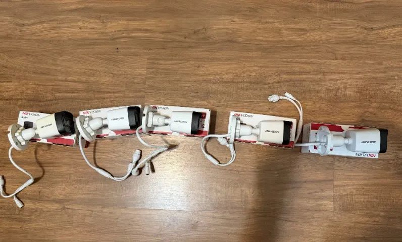 5x Camera Hikvision  - 2CD1021G0-I - Foto 2